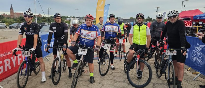 Ultra Gryfus 2025. Prawie 200 rowerzystów objechało Zalew Szczeciński