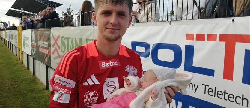 Piłka nożna. Młody tata bohaterem Świtu