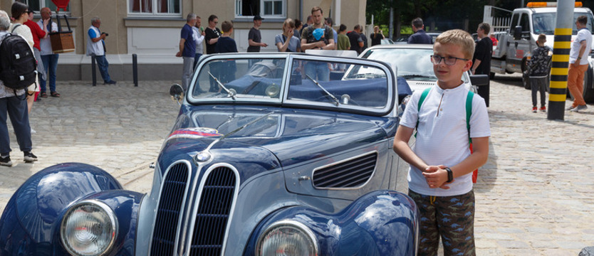 Rajd zabytkowych samochodów. Z Eggesin do Szczecina