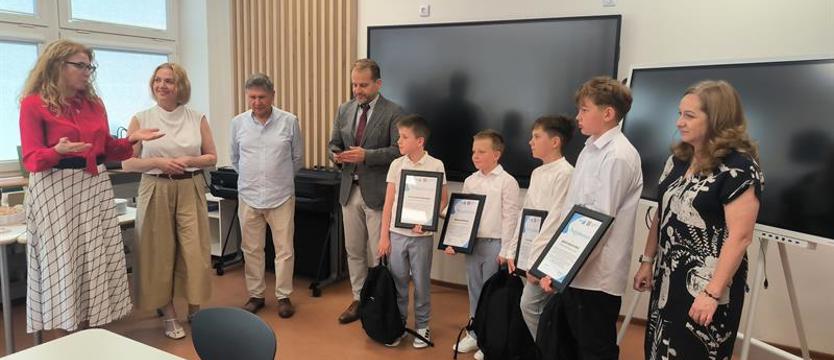 Zapytali Chata GPT i wezwali pomoc. Trzecioklasiści nagrodzeni za obywatelską postawę
