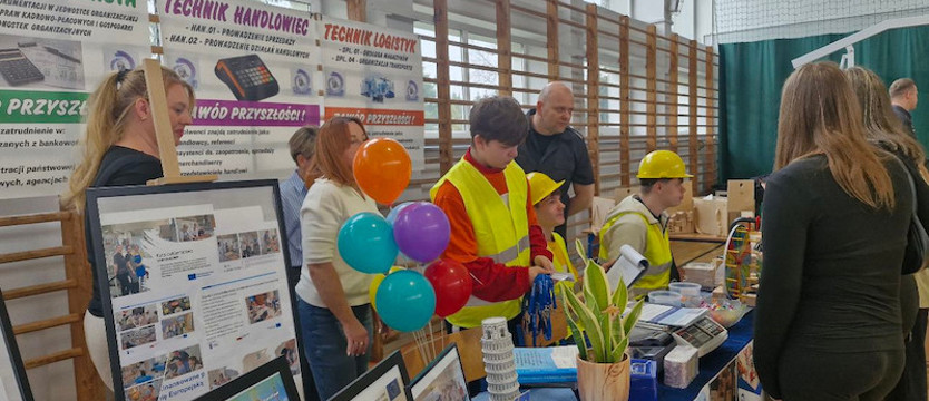 Dni Otwarte dla ósmoklasistów. Służby i szkoła razem w Nowogardzie