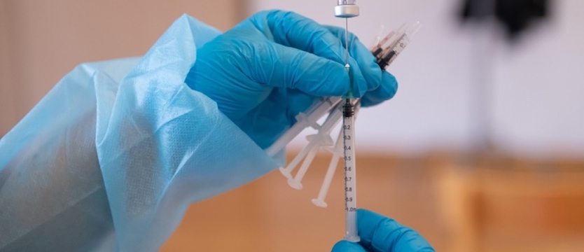 19-latka chce od Skarbu Państwa zadośćuczynienia za powikłania po szczepieniu przeciw Covid-19