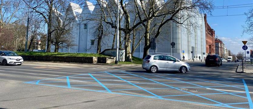 Nocne malowanie blue boxów w Szczecinie. Zobacz gdzie powstaną