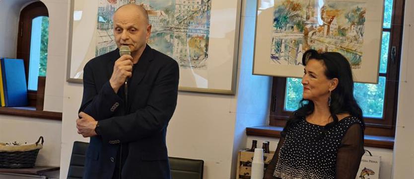 Stargard w akwareli. Wyjątkowa wystawa Piotra Skłodowskiego w Bramie Wałowej