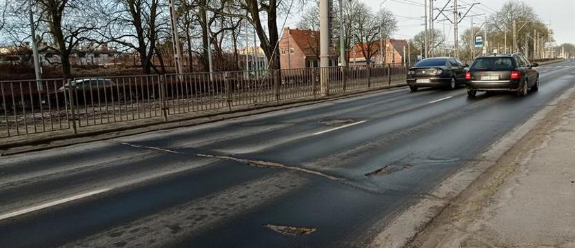 Asfalt nie tylko w alei Wojska Polskiego do wymiany 