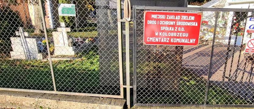 Mało miejsca na kolejne groby. Muszą znaleźć rozwiązanie