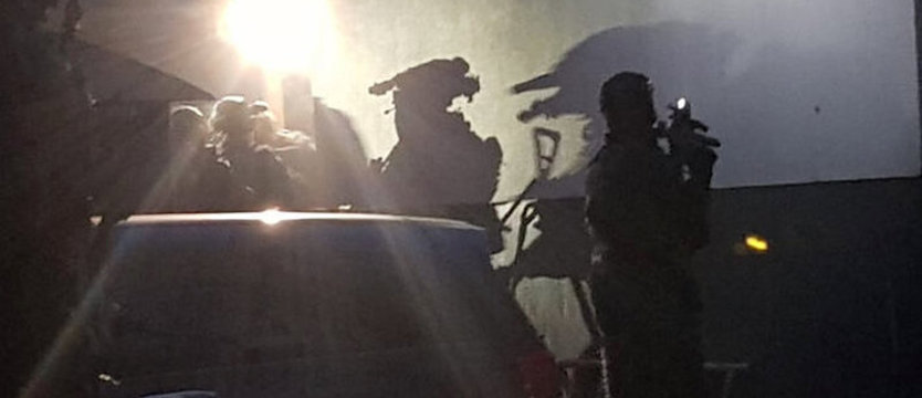 Groził i celował w innego kierowcę atrapą broni. Akcja kontrterrorystów w Szczecinie