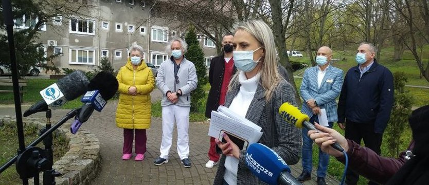 "Liczba zgonów jest przytłaczająca" - mówią lekarze ze Szpitala Wojewódzkiego przy ul. Arkońskiej w Szczecinie