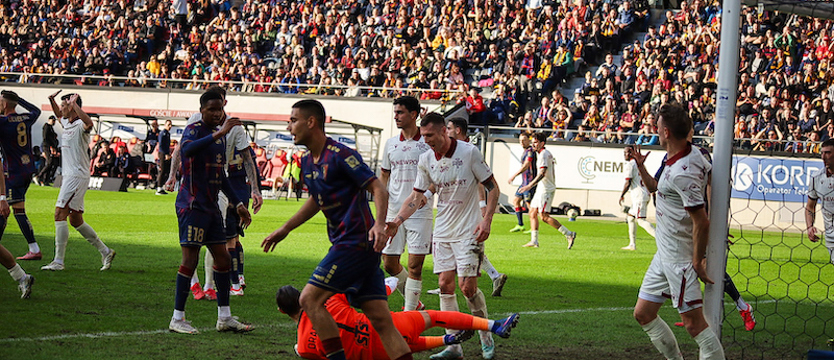 Piłka nożna. Pogoń wygrała czerwony mecz przyjaźni