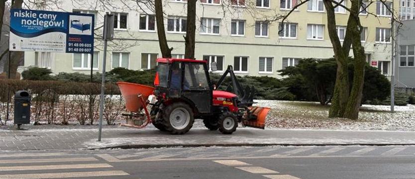 IMGW ostrzega przed marznącymi opadami i roztopami