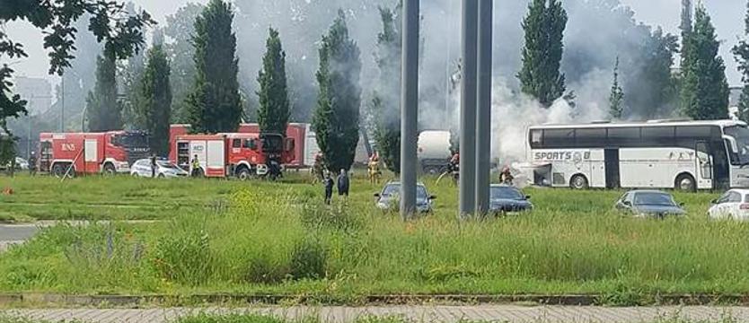 Zapalił się autokar wiozący 43 osoby - w tym dzieci
