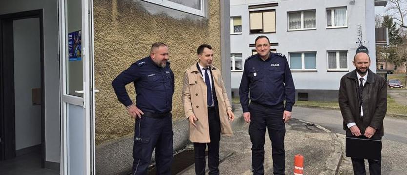 Nowy posterunek policji w Dobrzanach otwarty