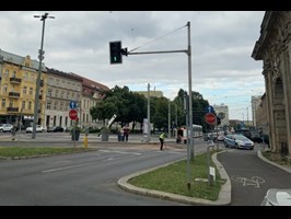 Zderzenie samochodów na pl. Hołdu Pruskiego. Były utrudnienia w przejeździe