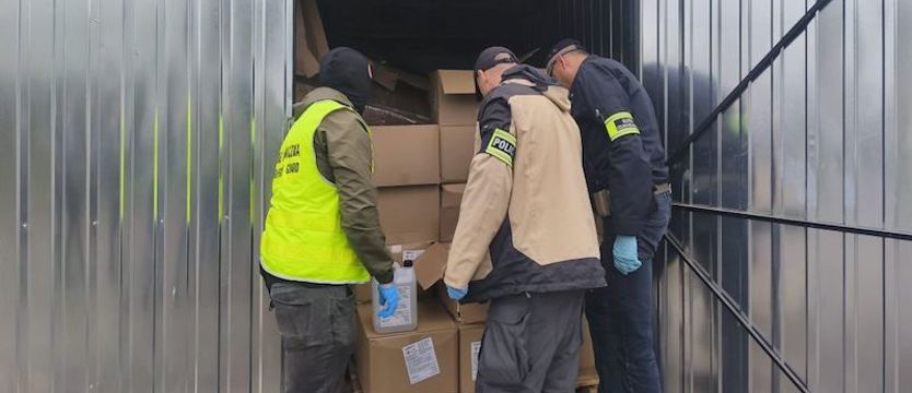 Zachodniopomorska KAS wykryła ponad 600 litrów nielegalnego alkoholu