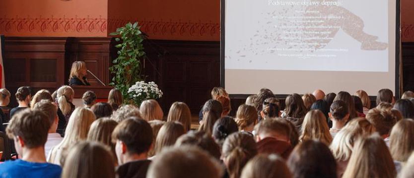 O depresji młodzieży - profesjonaliści z uczniami