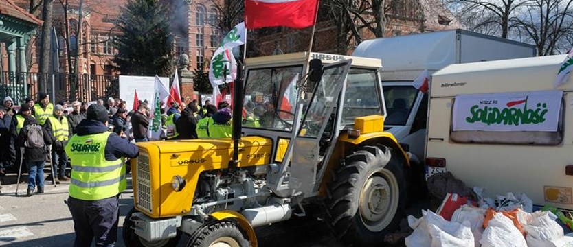 Traktory ruszyły w miasto z Wałów Chrobrego pod KOWR
