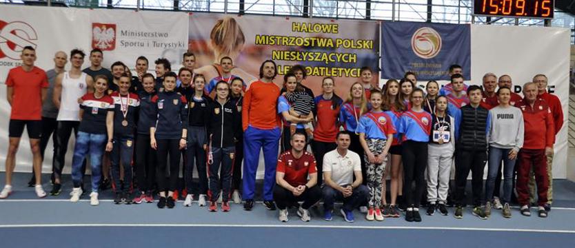 Lekkoatletyka. Korona z medalami