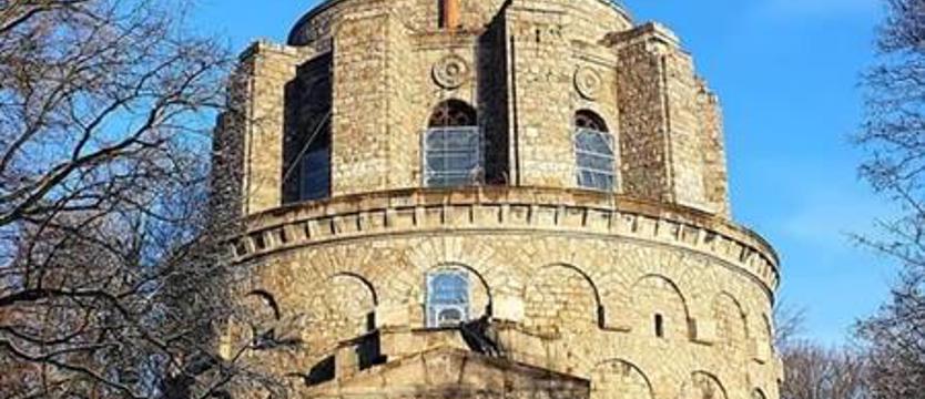 Odcięli maszt z Wieży Bismarcka. Kolejny etap renowacji zabytkowego obiektu