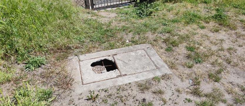 Jest dziura, jest problem