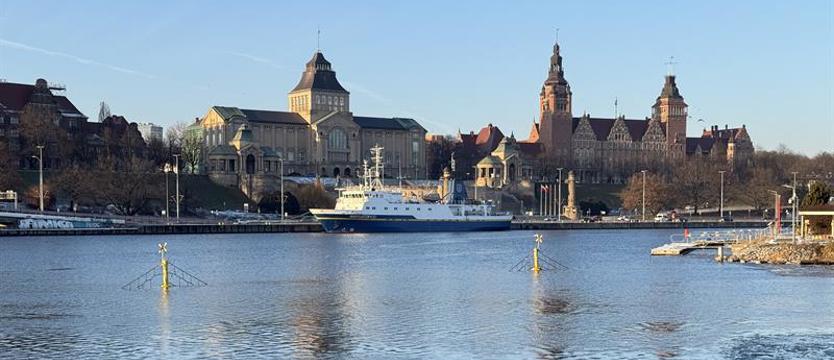 Zapora lodowa już na Odrze. Marina na Wyspie Grodzkiej przygotowana na zimę