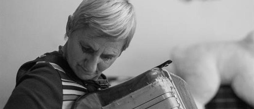 Zachwycona światem. Pani Krystyna – muzykantka z Kłodzina