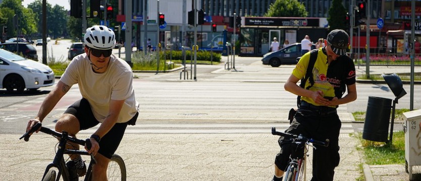 Niedzielny wyścig po centrum miasta. Rowery zamiast bomb