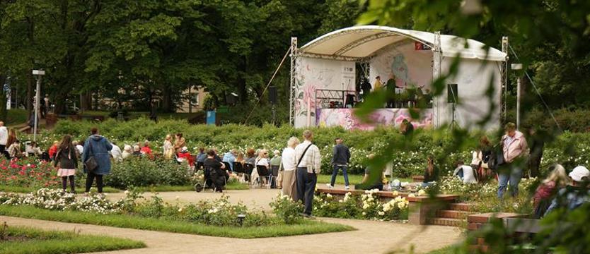 Urodzinowy Różany Ogród Sztuki