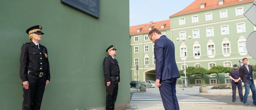 Apel pamięci i wiązanki w rocznicę powstania Polskiego Państwa Podziemnego