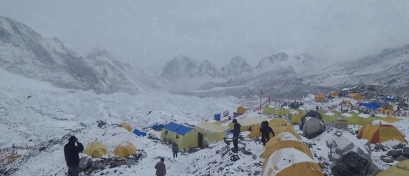 Epidemia w obozie pod Mount Everest