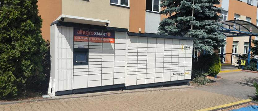 Dowód rejestracyjny z paczkomatu. Mieszkańcy chętnie korzystają