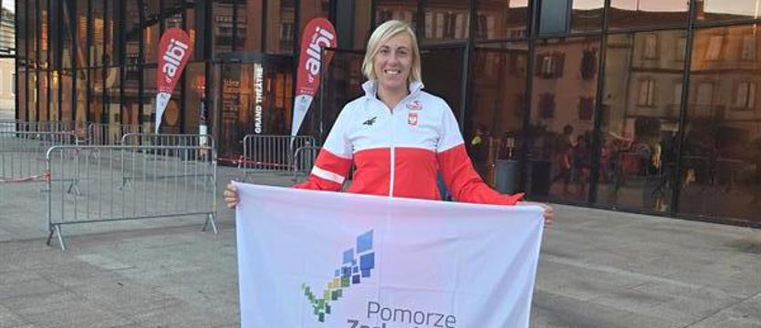 24 godziny, ponad 200 kilometrów... Zakłada się buty i po prostu się biegnie