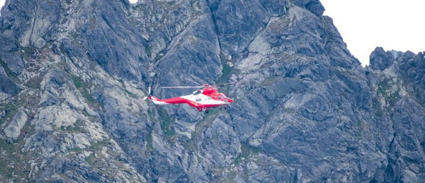 Tragiczne wypadki na Rysach. Dwie osoby nie żyją, trzy ewakuowano