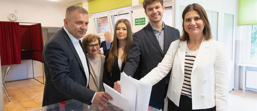 Bartosz Arłukowicz oddał głos razem z rodziną