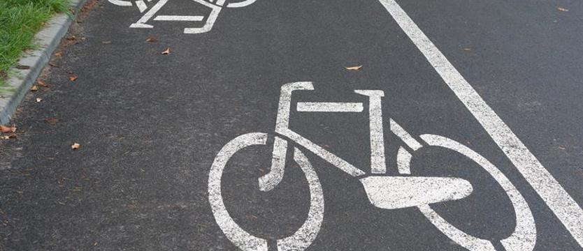 Ścieżka rowerowa i miejsce rekreacji przy Jeziorku Słonecznym