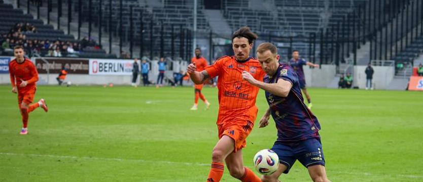 Piłka nożna. Kibice nie przyszli na Pogoń