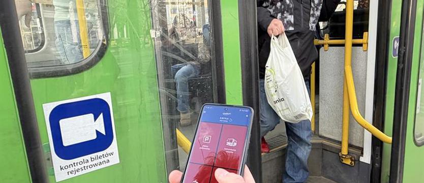 Mówią „nie” kodom QR dla e-biletów. Jest petycja o odstąpieniu od zmian w transporcie miejskim