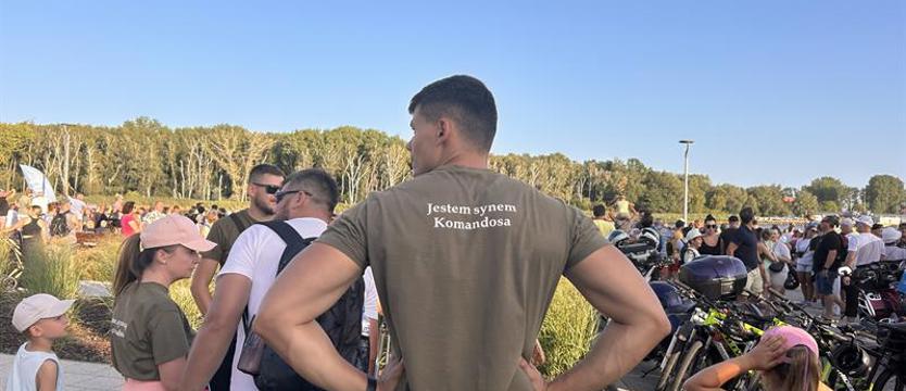 Komandosi nadciągają