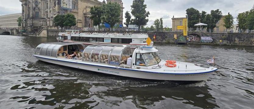 Berlin od strony wody. Rejsy białej floty
