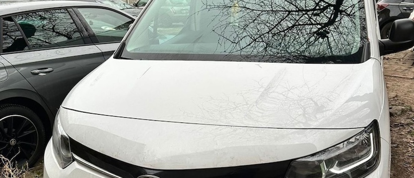 Ukradł auto warte 100 tysięcy i biżuterię