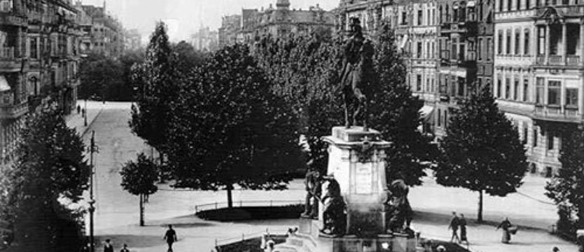 Jak się zmieniał Szczecin? Plac zdemontowanych pomników