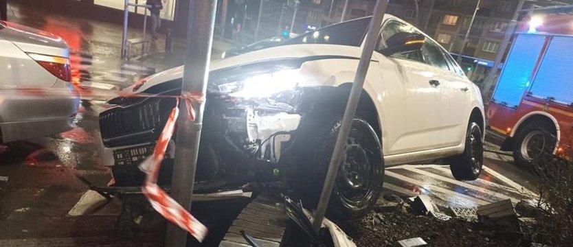 Wypadek na pl. Żołnierza w Szczecinie. Jedna osoba ranna
