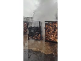 Groźny pożar w suszarni drewna