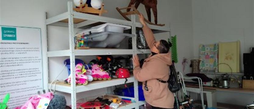 Drugie życie przedmiotów. Kupują i pomagają
