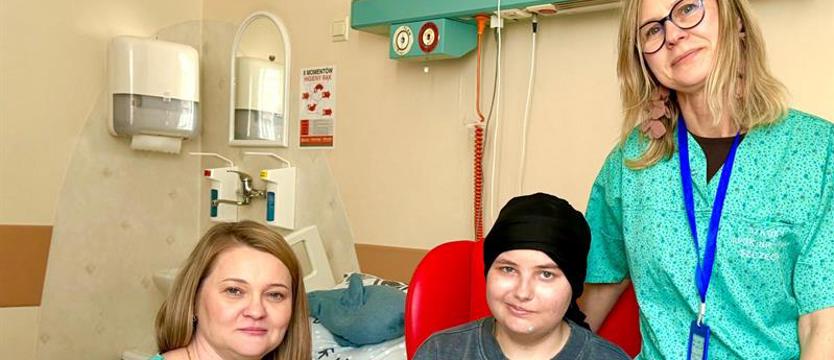 Egzamin dojrzałości w szpitalu. Zuzanna przystąpiła do matury w trakcie leczenia onkologicznego