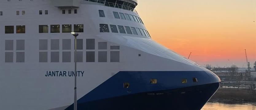 Promy Unity Line z powodu sztormu nie pływają do Szwecji