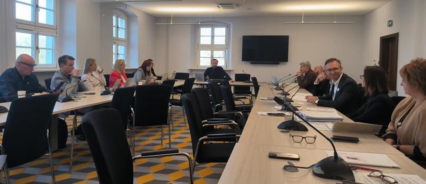 Radni za Strefą Czystego Transportu, a nawet za Udawaną Strefą Czystego Transportu