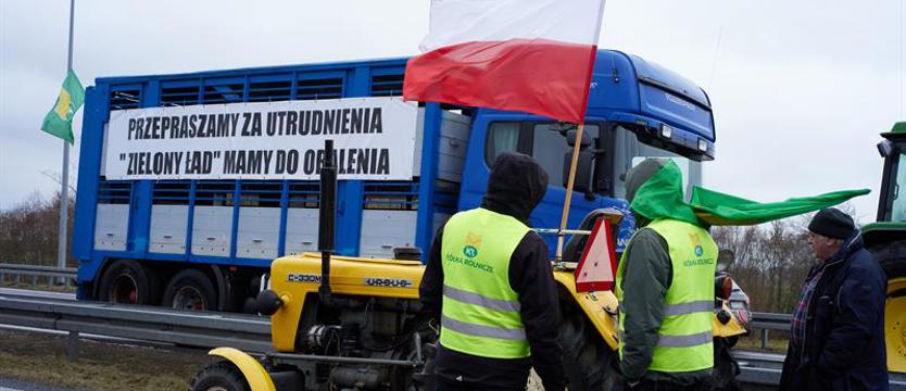 Najnowszy sondaż CBOS. Polacy murem za rolnikami