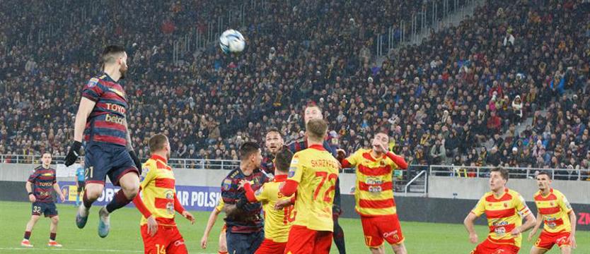 Piłka nożna. Sprzedaż biletów na finał PP w klubie, u kibiców i w PZPN oraz ZZPN