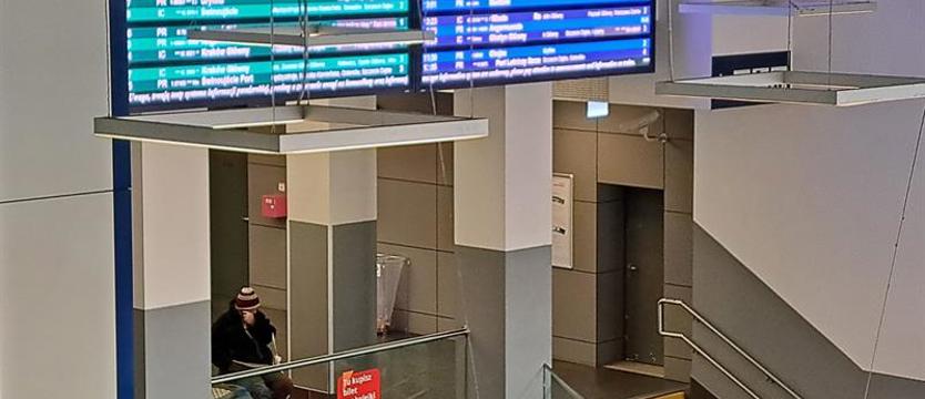 Trwa modernizacja dworca. Anielski głos na stacji Szczecin Główny