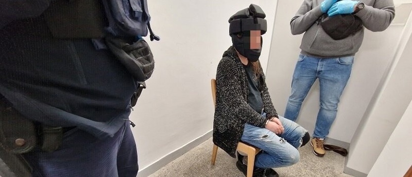 Postrzelił policjantów. Areszt dla Maksymiliana F.